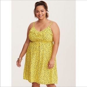 Torrid Yellow Floral Ruffle Challis Dress. Size 4x.